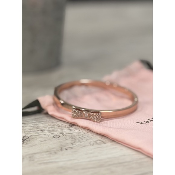 Kate Spade New York Ready Set Bow Bangle Bracelet Rose Gold - W/ Dustbag - Picture 1 of 10